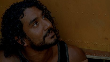 Naveen Andrews - Lost - Yhteisen asian nimissä - Kuvat elokuvasta