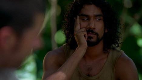 Naveen Andrews - Perdidos - Born to Run - De la película
