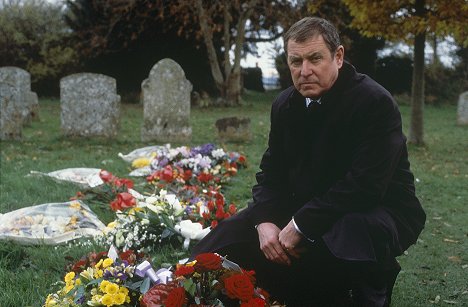 John Nettles - Vraždy v Midsomeri - Dark Autumn - Z filmu