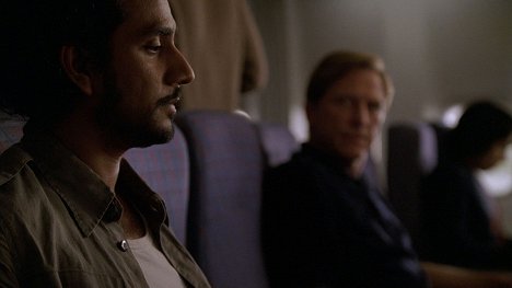 Naveen Andrews - Ztraceni - Exodus, část druhá - Z filmu
