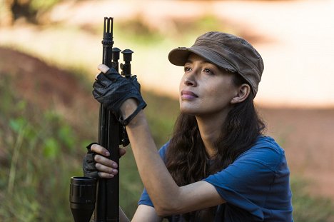 Christian Serratos - Żywe trupy - Mocne groźby - Z filmu