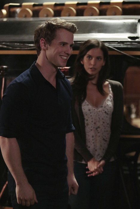 Freddie Stroma, Genesis Rodriguez - Time After Time - Out of Time - Kuvat elokuvasta