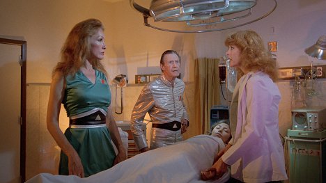 Tina Louise, John Carradine, Julie Newmar - Evils of the Night - Z filmu