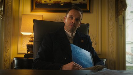 Jonny Lee Miller - Elementary - Who Is That Masked Man? - Photos