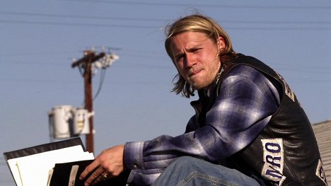 Charlie Hunnam - Sons of Anarchy - Old Bones - Photos
