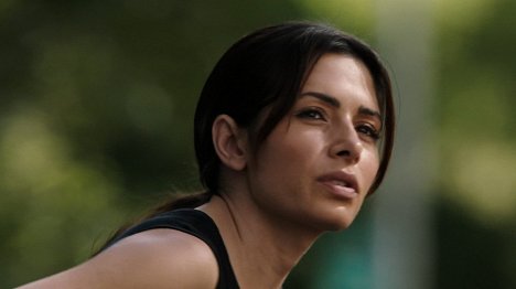 Sarah Shahi - Lovci zločinců - Bratrstvo - Z filmu