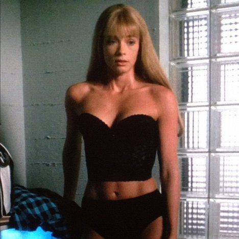 Lauren Holly - Dragon: The Bruce Lee Story - Photos