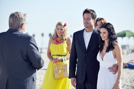 Busy Philipps, Josh Hopkins, Christa Miller, Courteney Cox - Cougar Town - My Life/Your World: Part 2 - Photos