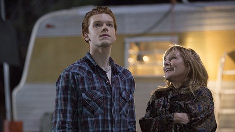 Cameron Monaghan, Chloe Webb - Shameless - Niepokorni - Ballady (w tonacji Gallagherów) - Z filmu