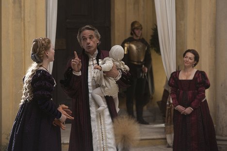 Holliday Grainger, Jeremy Irons, Joanne Whalley - The Borgias - The Wolf and the Lamb - Photos