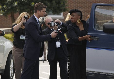 Aisha Hinds - Shots Fired - Une vidéo du shérif adjoint Beck est révélée au grand public - Film