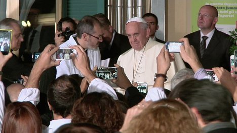 paavi Franciscus - François, le Pape qui veut changer le monde - Kuvat elokuvasta