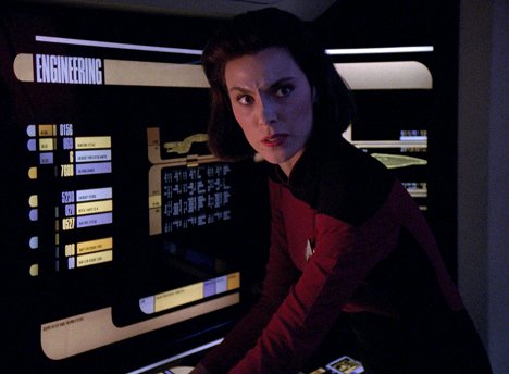 Michelle Forbes - Star Trek: The Next Generation - Disaster - Photos