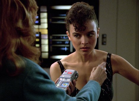 Liz Vassey - Star Trek - La nouvelle génération - Énigme - Film