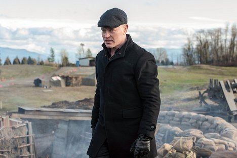 Neal McDonough - Legends of Tomorrow - Zeitparadoxon - Filmfotos