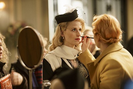 Mamie Gummer - The Collection - Tournage