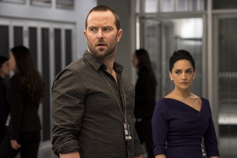 Sullivan Stapleton, Archie Panjabi - Blindspot: Mapa zbrodni - Senile Lines - Z filmu