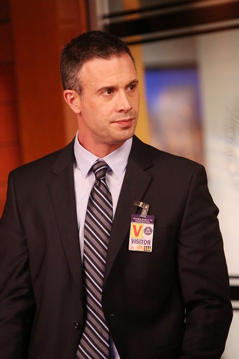 Freddie Prinze Jr. - Bones - The Source in the Sludge - Photos