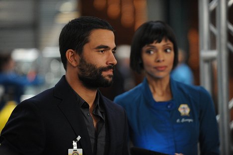 Ignacio Serricchio - Bones - The Repo Man in the Septic Tank - Photos