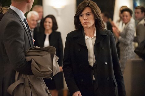 Clea DuVall - Veep - The Eagle - Photos