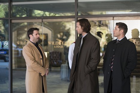 Jared Padalecki, Jensen Ackles - Odaát - Hölgyvásár - Filmfotók