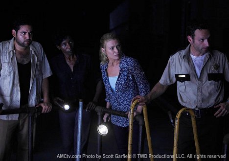 Juan Gabriel Pareja, Jeryl Prescott, Laurie Holden, Andrew Lincoln - The Walking Dead - Guts - Van film