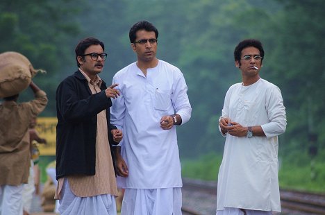 Abir Chatterjee, Ritwick Chakraborty - Byomkesh Pawrbo - Z filmu