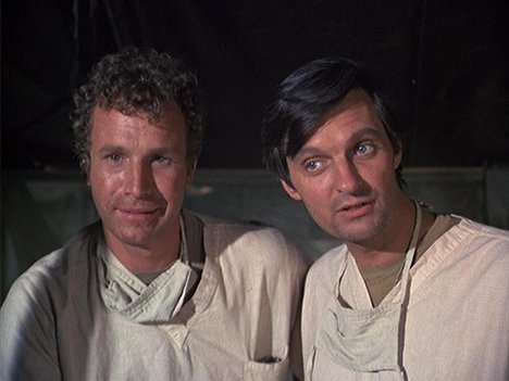 Wayne Rogers, Alan Alda - M*A*S*H - Requiem pour un poids léger - Film