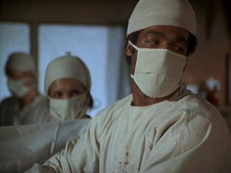 Timothy Brown - M*A*S*H - Chief Surgeon Who? - De la película