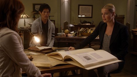 John Harlan Kim, Rebecca Romijn - Knihovníci - A město světla - Z filmu