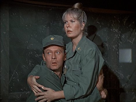 Larry Linville, Loretta Swit - M*A*S*H - Hilfe, einen Psychiater bitte! - Filmfotos