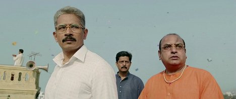Atul Kulkarni, Vivek Vaswani - Raees - Film