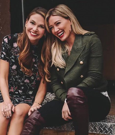 Sutton Foster, Hilary Duff - Younger - Promo