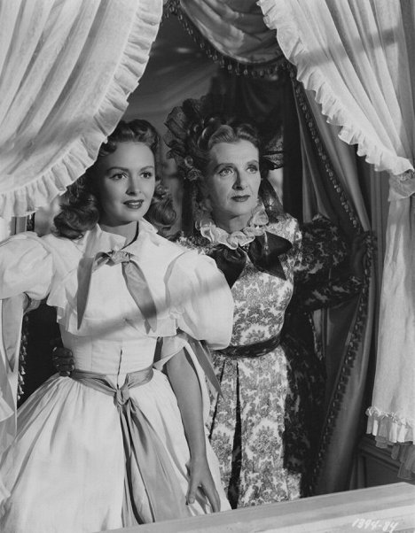 Donna Reed, Gladys Cooper