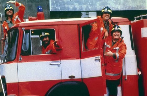 Christian De Sica, Ricky Tognazzi, Lino Banfi - I pompieri - Photos