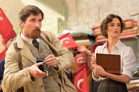 Christian Bale, Charlotte Le Bon - Příslib - Z filmu