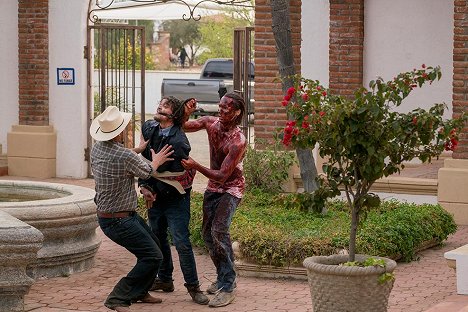 Arturo del Puerto, Frank Dillane - Fear the Walking Dead - Shiva - Filmfotos