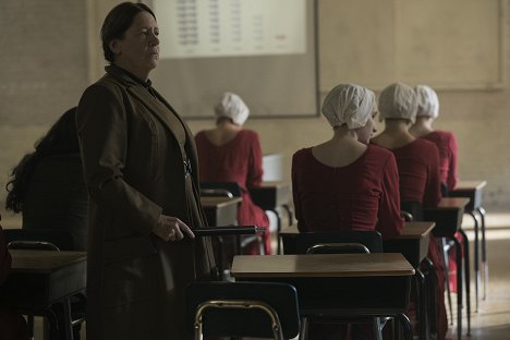 Ann Dowd - A szolgálólány meséje - Fredé - Filmfotók