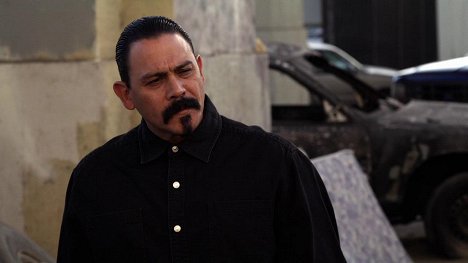 Emilio Rivera - Sons of Anarchy - The Sleep of Babies - Photos