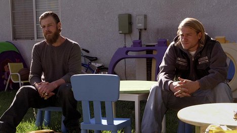 Ryan Hurst, Charlie Hunnam - Zákon gangu - The Revelator - Z filmu