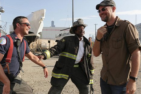 Taylor Kinney, Eamonn Walker, Jayson Crothers - Chicago Fire - Blick nach vorn - Dreharbeiten