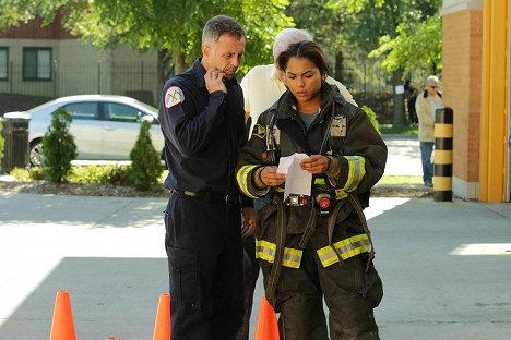 David Eigenberg, Monica Raymund - Chicago Fire - Madmen and Fools - Photos
