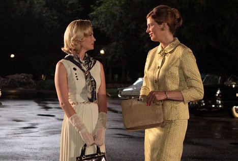 January Jones, Anne Dudek - Mad Men - Damals in Rom - Filmfotos