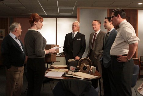 Robert Morse, Christina Hendricks, John Slattery, Jared Harris, Vincent Kartheiser, Rich Sommer - Mad Men - Shut the Door. Have a Seat - Photos