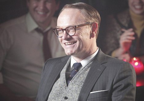 Jared Harris - Šílenci z Manhattanu - Dobrá zpráva - Z filmu