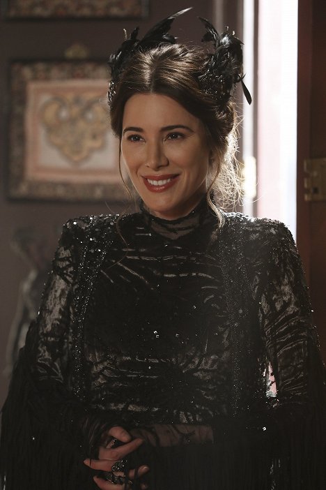 Jaime Murray - Once Upon a Time - Awake - Photos