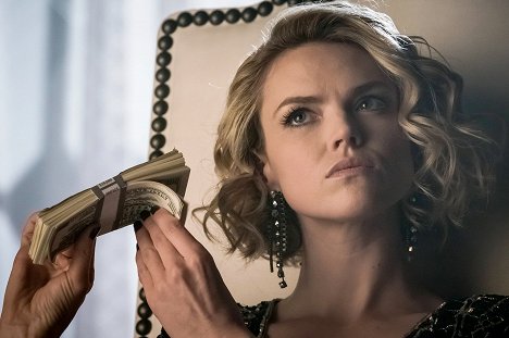 Erin Richards - Gotham - Heroes Rise: These Delicate and Dark Obsessions - Photos