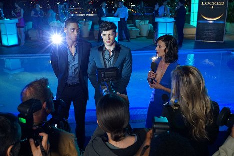 Keith Powers, Carter Jenkins, Perrey Reeves - Famous in Love - A Star Is Torn - Photos