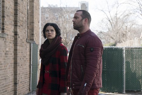 Jaimie Alexander, Sullivan Stapleton - Blindspot: Mapa zbrodni - Regard a Mere Mad Rager - Z filmu