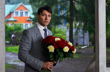 Daniil Strakhov - Semejnyj albom - De la película